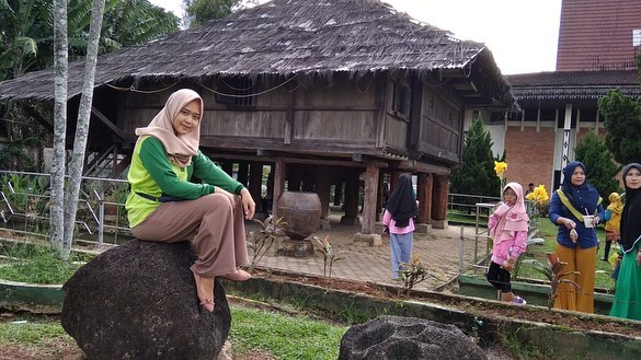Negara Kepulauan, Profil Singkat, Cerita Berdirinya, Apa Saja Isi-nya?, Bagaimana Bisa Berwisata