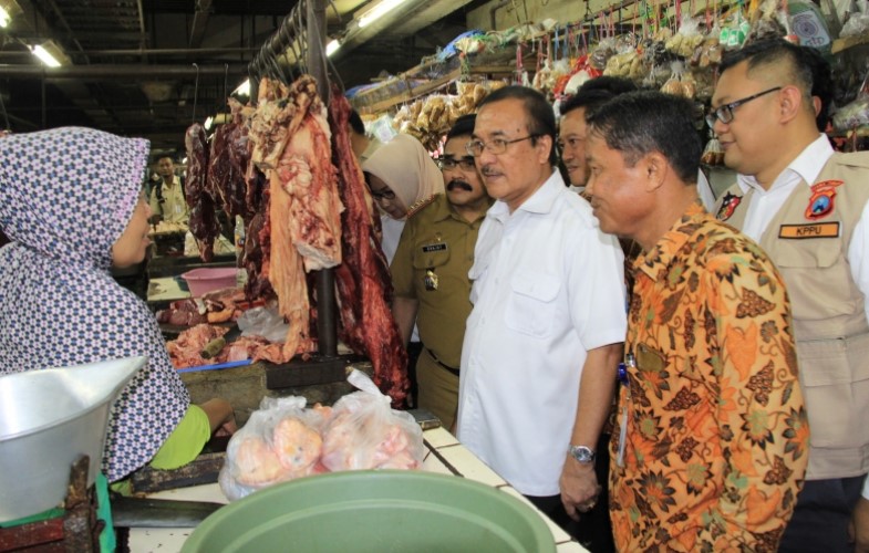 Buka Jam Berapa, Lokasi Dimana, Sejarah Singkat , Daya Tarik, Pasar Maling