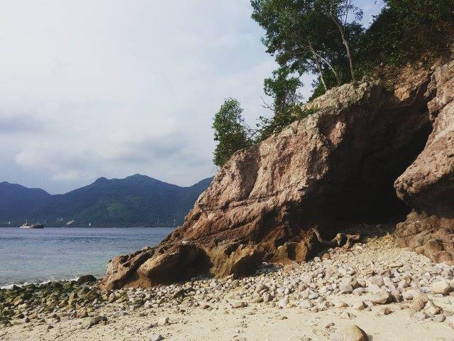 Lokasi Dimana , Jalan Menuju Lokasi, Bukti Keganjilan, Cerita Dunia Maya, Penginapan Terdekat