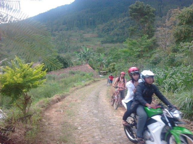 Alami Sejuk, Letak Lokasi, Jalan Menuju Lokasi, Tak Terlupakan, Wisata Air Terjun