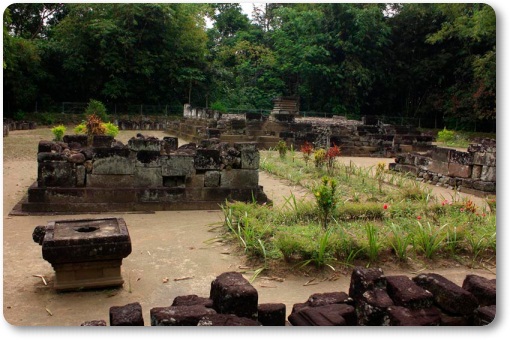 Aset Sejarah, Bangunan Candi , Sejarah Singkat, Terjemahan Isi Prasasti Canggal, Lokasi Dimana 