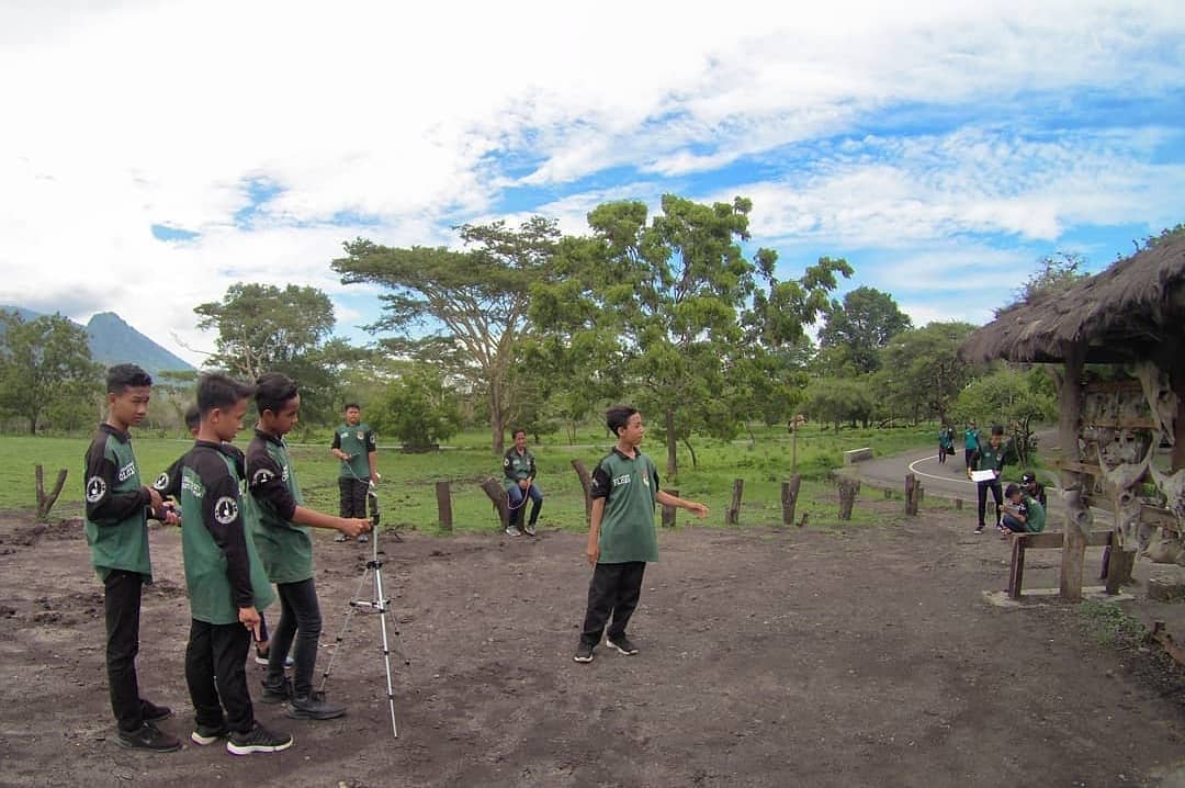 Sejarah dan Definisi, Cara Menuju Lokasi, Menjelajah Eksotis , 1. Goa Jepang, 2. Hutan Evergreen, 3. Padang Savana Bekol, 4. Pantai Bama , 5. Hutan Mangrove, 6. Pantai Bilik Sijie, 7. Pantai Balanan, Harga Tiket Masuk 