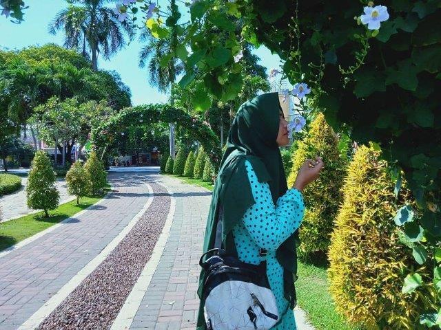 Desain Yang Keren, Asal Usul Sejarah, Replika Piala Adipura, Legenda Sritanjung, Fasilitas Yang Ada, Lokasi Strategis, Suasana Malam 