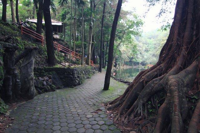 Menyimpan Pesona, Letak Lokasi, Daya Tarik, Fasilitas Yang Ada , Harga Tiket Masuk