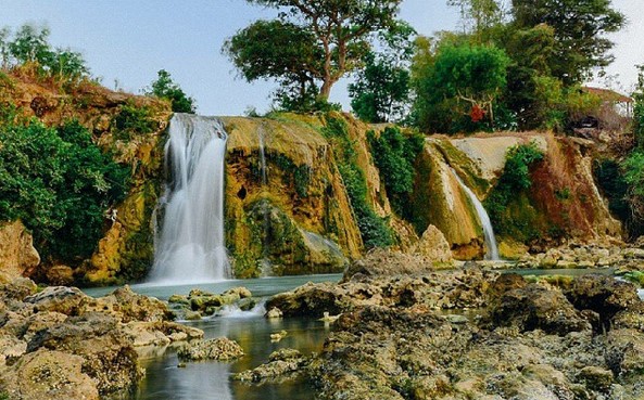 Pulau Garam, Hutan Kera Nepa, Rute Menuju Lokasi, Pesona Air Terjun , Asal Usul Lokasi