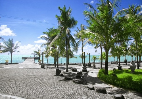 16. Pulau Gusung, 17. Pantai Losari, 18. Pulau Samalona, 19. Pulau Kayangan, 20. Pantai Kuri Indah, 21. Pantai Akkarena, 22. Pulau Lae-Lae, 23. Tanjung Bira, 24. Taman Laut Takabonerate, 25. Pulau Dutungan, 26. Pulau Bulupoloe, 27. Pulau Kodingareng Keke, 28. Pulau Kapoposang