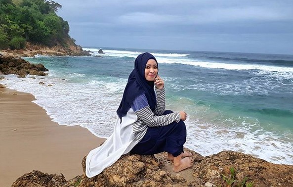 Cerita Misteri , Daya Tarik , Yang Bisa Dilakukan, Menyebrangi Jembatan, Cara Menuju Pantai