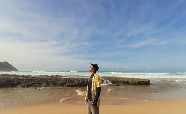 Cerita Misteri , Daya Tarik , Yang Bisa Dilakukan, Menyebrangi Jembatan, Cara Menuju Pantai