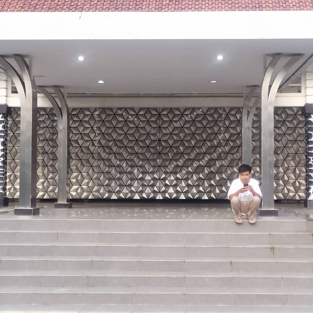 Wisma Karya Subang, Sejarah Singkat, Daya Tarik, Sebuah Lukisan, Koleksi di Dalam