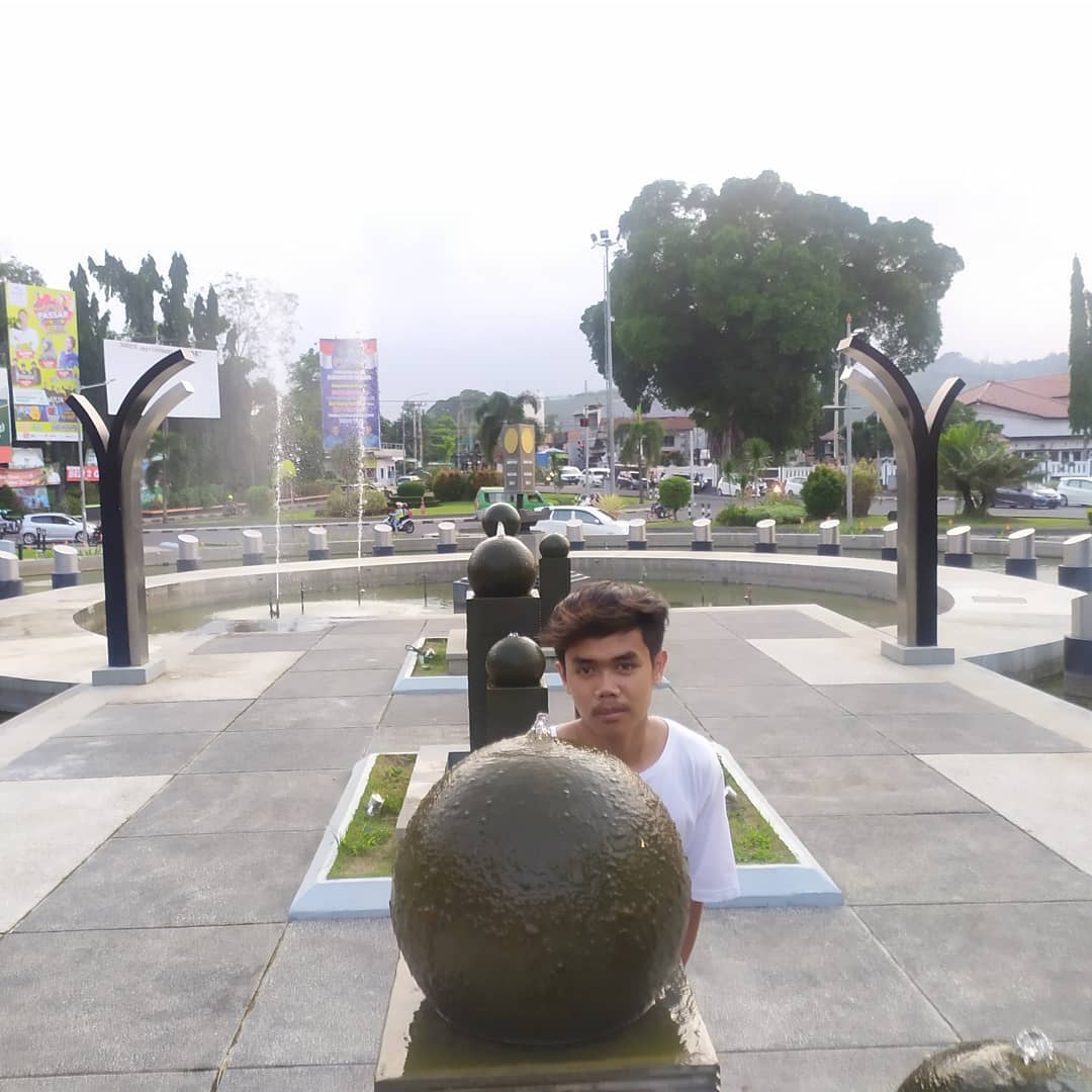 Wisma karya subang kabupaten jawa barat sejarah alamat gambar foto tugu lokasi asal usul gedung museum, Wisma Karya Subang, Sejarah Singkat, Daya Tarik, Sebuah Lukisan, Koleksi di Dalam