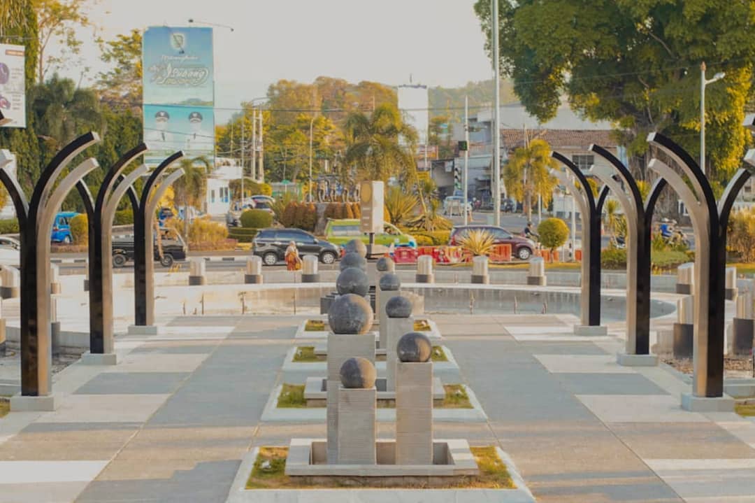 Wisma Karya Subang, Sejarah Singkat, Daya Tarik, Sebuah Lukisan, Koleksi di Dalam