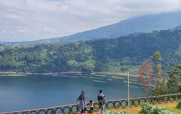 Lebih Dekat , Daya Tarik, Fasilitas Yang Ada , Aktivitas Wisata, Rute Menuju Lokasi, Harga Tiket Masuk