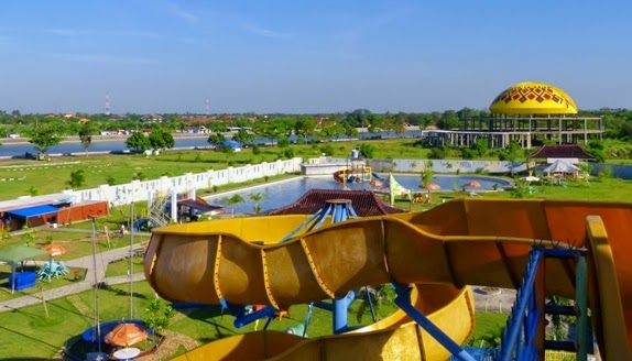Keseruan di Lokasi , Harga Tiket Masuk, Waterpark Indramayu, Wahana Agung Fantasi Waterpark, HTM Agung Fantasi Waterpark, Kolam Renang Tiga Bintang Firdaus