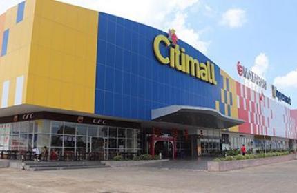 1. Banyuwangi Mall, 2. Sun East Mall Genteng, 3. Citimall, 4. Roxy Mall, 5. Wijaya Mall, 6. Kalisari Department Store, 7. Ramayana (Hardy’s Mall), 8. Giant Hypermarket, 9. Mall Of Sri Tanjung, 10. Rumah Kreatif Banyuwangi Mall