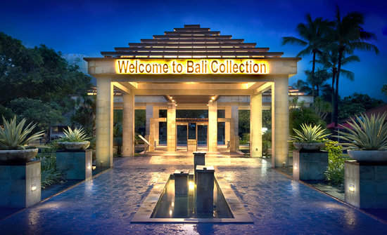 1. Level 21 Mall, 2. Duta Plaza Denpasar, 3. Discovery Shopping Mall, 4. Park 23, 5. Mall Bali Galeria, 6. Beachwalk Shopping Center, 7. Plaza Renon, 8. Seminyak Village, 9. Lippo Plaza Sunset, 10. Bali Collection