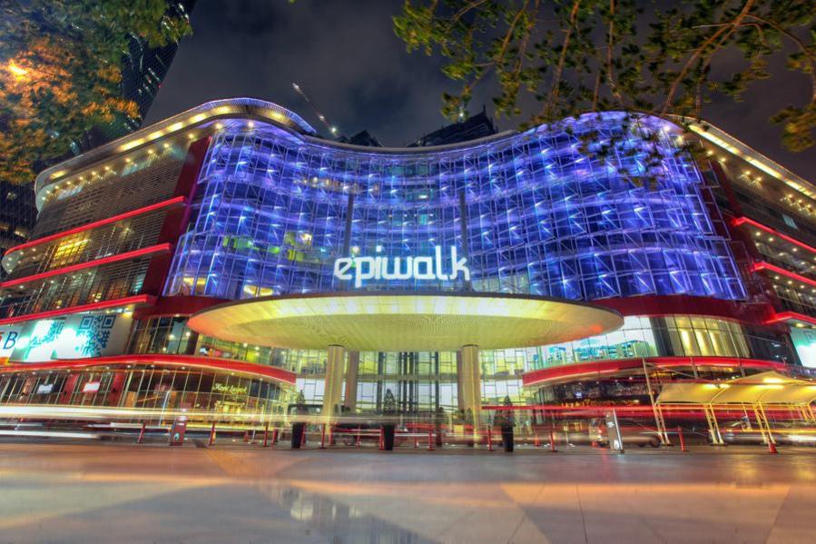 1. Kuningan City Mall, 2. Epiwalk, 3. Setiabudi One, 4. ITC Kuningan, 5. The Bellagio Boutique Mall, 6. Ciputra World, 7. Mall Ambasador Kuningan, 8. Kota Kasablanka, 9. Lotte Shopping Avenue, 10. Plaza Festival Kuningan
