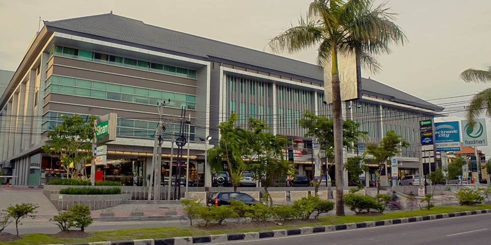 1. Level 21 Mall, 2. Duta Plaza Denpasar, 3. Discovery Shopping Mall, 4. Park 23, 5. Mall Bali Galeria, 6. Beachwalk Shopping Center, 7. Plaza Renon, 8. Seminyak Village, 9. Lippo Plaza Sunset, 10. Bali Collection