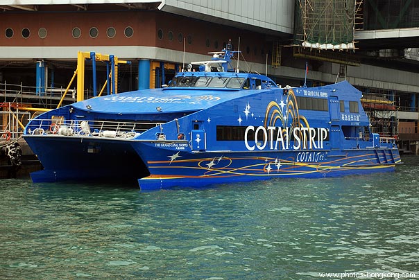 1. Airlines Booking, 2. Naik Kapal Ferry, 3. Gunakan Bus Gratis Untuk Keliling Kota, 4. Cicipi Kue Gratis, 5. Penginapan Murah di Macau