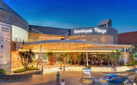 1. Level 21 Mall, 2. Duta Plaza Denpasar, 3. Discovery Shopping Mall, 4. Park 23, 5. Mall Bali Galeria, 6. Beachwalk Shopping Center, 7. Plaza Renon, 8. Seminyak Village, 9. Lippo Plaza Sunset, 10. Bali Collection