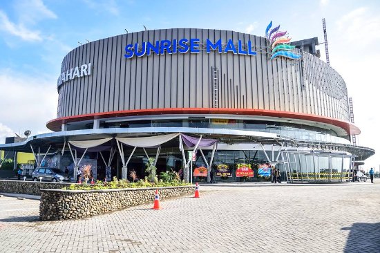 1. Sunrise Mall, 2. Gama Swalayan, 3. Patih Keraton Mojopahit, 4. Swalayan Super Indo, 5. Metro Fashion, 6. Papaya Swalayan, 7. Carrefour