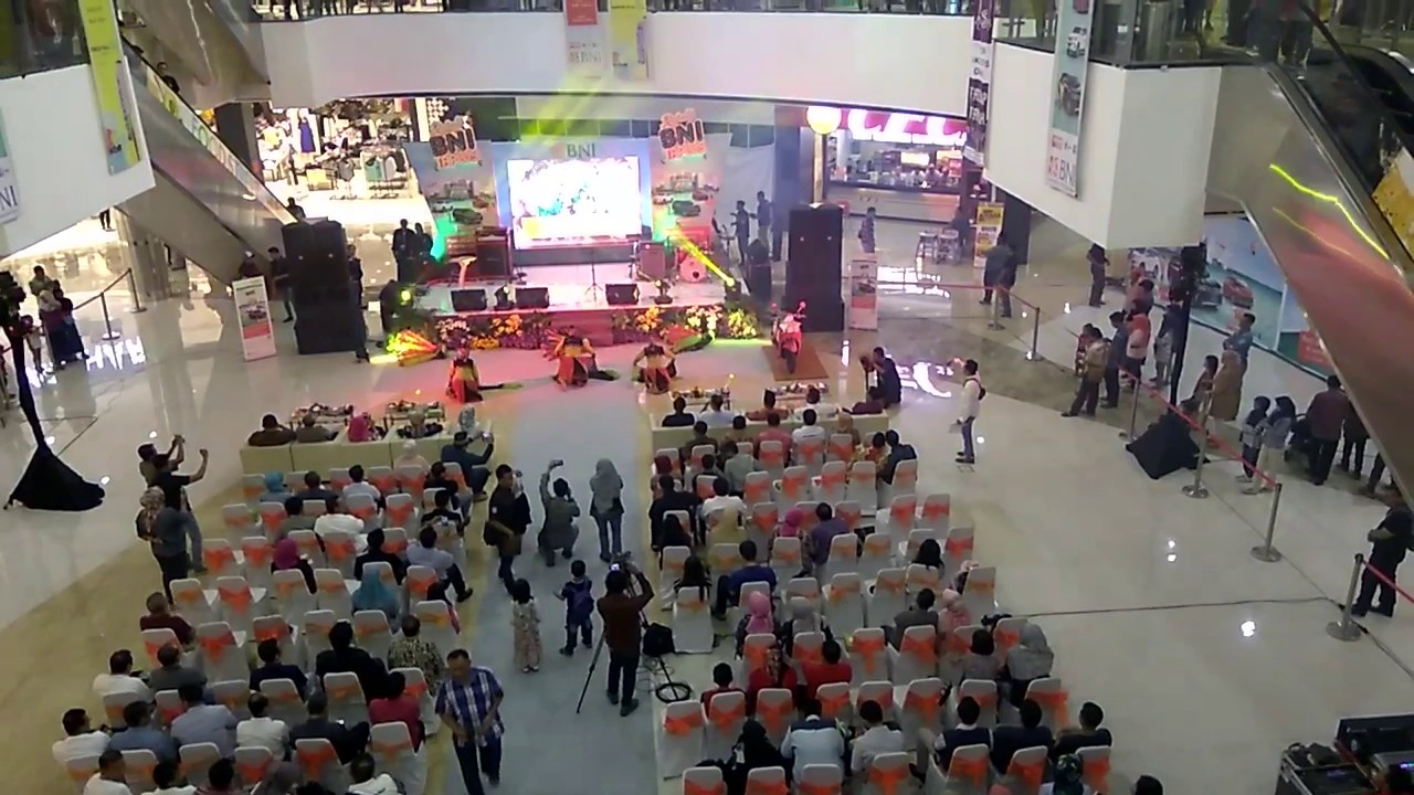 1. Sunrise Mall, 2. Gama Swalayan, 3. Patih Keraton Mojopahit, 4. Swalayan Super Indo, 5. Metro Fashion, 6. Papaya Swalayan, 7. Carrefour
