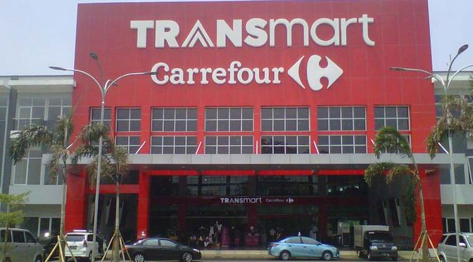 1. Lombok Epicentrum Mall, 2. Mataram Mall, 3. Lombok City Center, 4. Transmart Mataram Lombok, 5. Trawangan Jaya, 6. Pancor Trade Center, 7. Pasar Seni Senggigi, 8. Kompleks Pertokoan Praya, 9. Transmart Carrefour Mataram, 10. Pasar Labuan Lombok