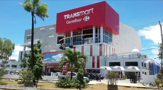 1. Lippo Plaza, 2. Hypermart Lippo, 3. Transmart Carrefour, 4. Flobamora Mall, 5. Ramayana Department Store, 6. Matahari Mall, 7. Kupang City Center