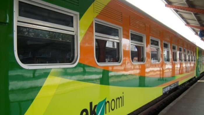 1. Naik Kereta Api Ekonomi, 2. Jangan Khawatir Saat Cari Penginapan Murah Dadakan, 3. Perhatikan Musim Saat Berkunjung, 4. Menikmati Sunrise Di Bukit Sikunir, 5. Menaklukan Gunung Prau, Berani ?, 6. Bawa Stok Baju Hangat Banyak, 7. Jangan Lupa Bawa Obat-obatan, 8. Wisata ke Candi dan Kawah Bersejarah, 9. Beli Oleh-oleh Khas Wonosobo, 10. Cicipi Kuliner Khas Wonosobo