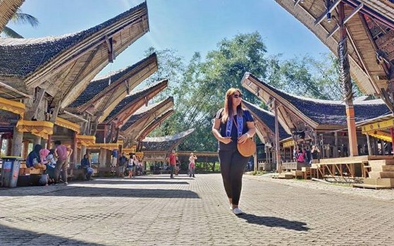 Harga Tiket Masuk Kete Kesu, Lokasi Kete Kesu, Hal yang Menarik di Kete Kesu, 1. Tongkonan, 2. Bukit Buntu Kesu, Tips Berwisata di Kete Kesu