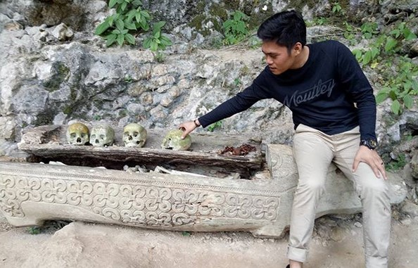 Harga Tiket Masuk Kete Kesu, Lokasi Kete Kesu, Hal yang Menarik di Kete Kesu, 1. Tongkonan, 2. Bukit Buntu Kesu, Tips Berwisata di Kete Kesu