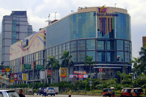 1. Grand Indonesia, 2. Plaza Indonesia, 3. Thamrin City, 4. Senayan City, 5. Plaza Atrium, 6. Mangga Dua Mall, 7. FX Sudirman, 8. Citywalk Sudirman, 9. MGK Kemayoran, 10. Holland Village