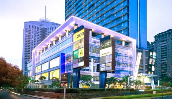 1. Grand Indonesia, 2. Plaza Indonesia, 3. Thamrin City, 4. Senayan City, 5. Plaza Atrium, 6. Mangga Dua Mall, 7. FX Sudirman, 8. Citywalk Sudirman, 9. MGK Kemayoran, 10. Holland Village