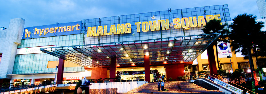 1. Malang Town Square, 2. Mall Olimpyc Garden, 3. Cyber Mall, 4. Plaza Araya, 5. Mall Dinoyo City, 6. Sarinah Mall, 7. Mall Alun-Alun, 8. Lippo Plaza Batu, 9. Malang City Point, 10. Gajah Mada Plaza