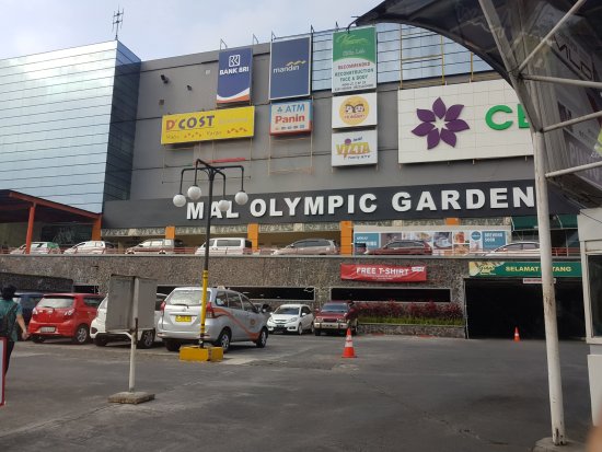 1. Malang Town Square, 2. Mall Olimpyc Garden, 3. Cyber Mall, 4. Plaza Araya, 5. Mall Dinoyo City, 6. Sarinah Mall, 7. Mall Alun-Alun, 8. Lippo Plaza Batu, 9. Malang City Point, 10. Gajah Mada Plaza