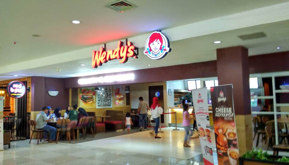 1. Malang Town Square, 2. Mall Olimpyc Garden, 3. Cyber Mall, 4. Plaza Araya, 5. Mall Dinoyo City, 6. Sarinah Mall, 7. Mall Alun-Alun, 8. Lippo Plaza Batu, 9. Malang City Point, 10. Gajah Mada Plaza