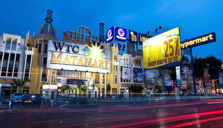 1. Aeon Mall BSD City, 2. International Trade Center (ITC) BSD, 3. IKEA Mall Alam Sutera, 4. Bintaro Jaya Xchange Mall, 5. Tangcity Superblock Mall, 6. Supermall Karawaci, 7. Bandara City Mall, 8. Living World Alam Sutera, 9. WTC Mall, 10. Summarecon Mall Serpong
