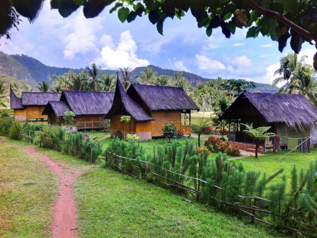 1. Abdi Homestay, 2. Lembah Echo Homestay and Convention, 3. Syafiq Homestay, 4. Puti Sari Banilai Homestay, 5. Ruqita Homestay, 6. Avia Homestay, 7. Wafaby Guesthouse Homestay, 8. Paris English Club & Homestay