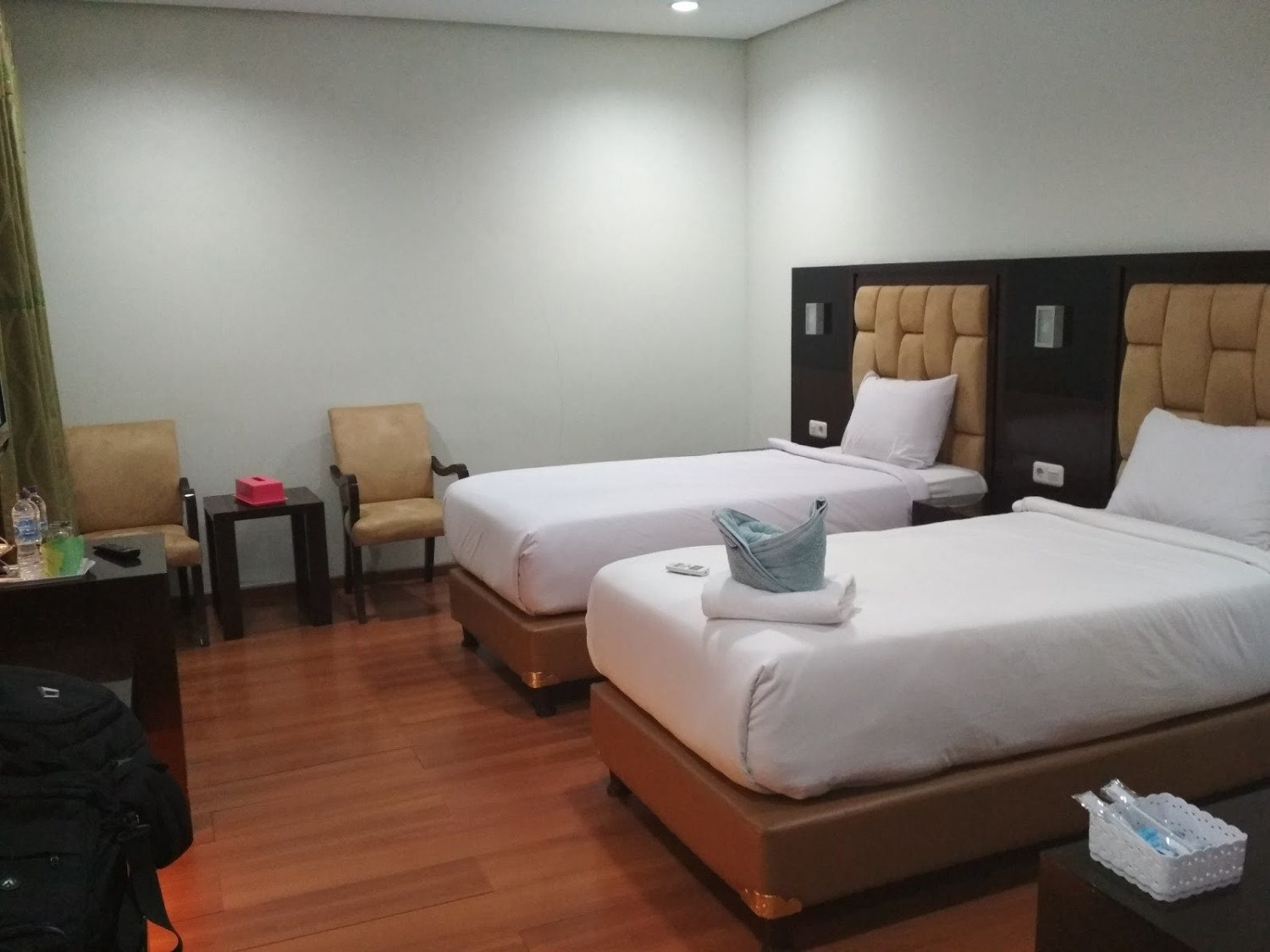 1. Abdi Homestay, 2. Lembah Echo Homestay and Convention, 3. Syafiq Homestay, 4. Puti Sari Banilai Homestay, 5. Ruqita Homestay, 6. Avia Homestay, 7. Wafaby Guesthouse Homestay, 8. Paris English Club & Homestay, 9. Homestay Izza Maryam, 10. Sahati Homestay