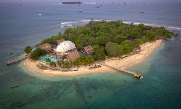 1. Pulauseribu-resort.com, 2. Endangered-indonesia.com, 3. Maritimtravel.com, 4. Avalindovacation.com, 5. Funtripstour.com, 6. Maritimtours.com, 7. Raja-wisata.com, 8. Liburasik.wordpress.com, 9. Traveloista.com, 10. Inawisata.com