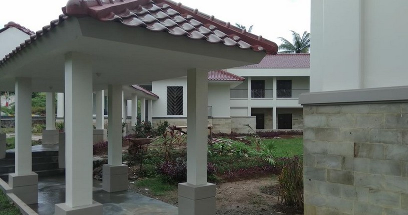 1. Pondok Mutiara Ibu, 2. Bora Bora Kalica, 3. Kalica Villa Resort, 4. Villa Blue Ocean, 5. Villa Ulin