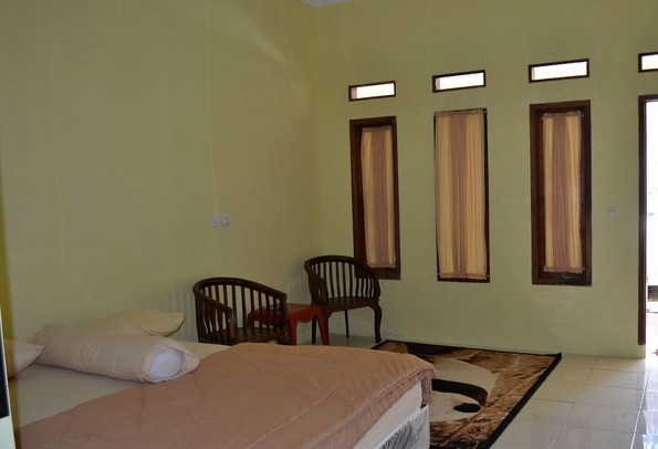 1. Sindang Reret Ciwidey, 2. Hotel Pesona Ciwidey, 3. Ciwidey Hills Radhina, 4. Pondok Winagung, 5. Hotel Albis