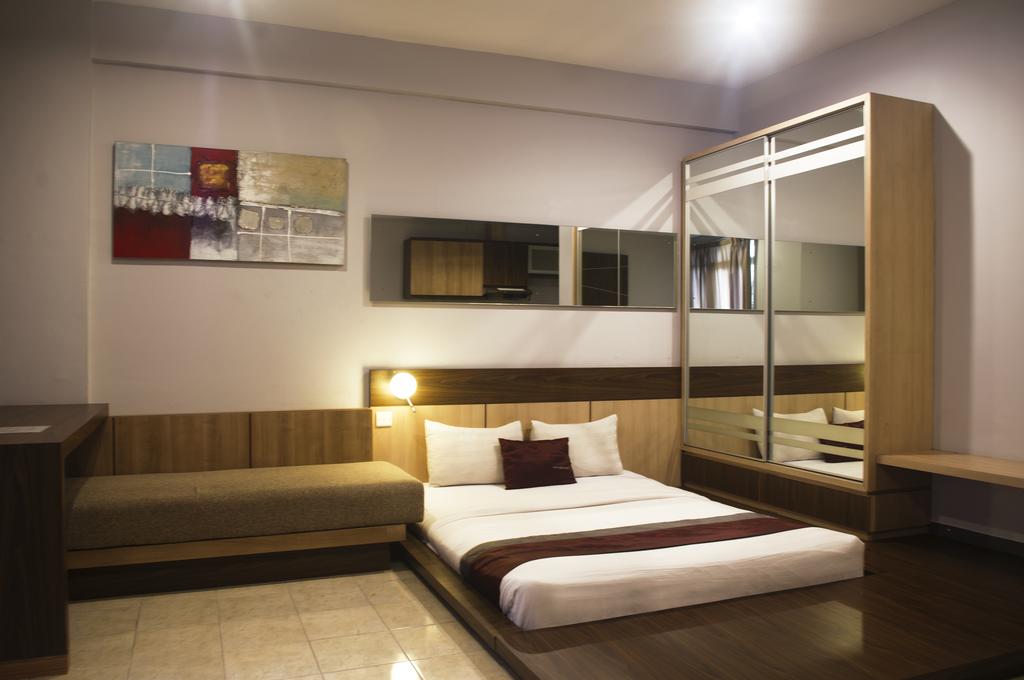 1. Simply Valore Hotel, 2. Great Escape Apartment, 3. High Livin Apartmen, 4. Gateway Pasteur