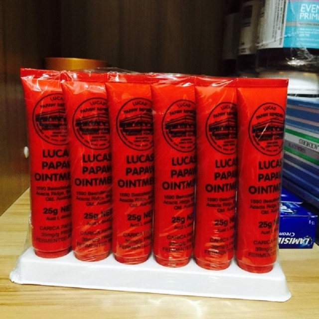 1. Pernak-pernik Australia, 2. Boneka Kanguru Atau Koala, 3. Boomerang, 4. Kaos Australia, 5. Digderidoo, 6. Souvenir Bentuk Benua Australia, 7. Baju Brand Terkenal, 8. Lucas Papaw Ointment, 9. Nipple Warmer, 10. Produk Wol