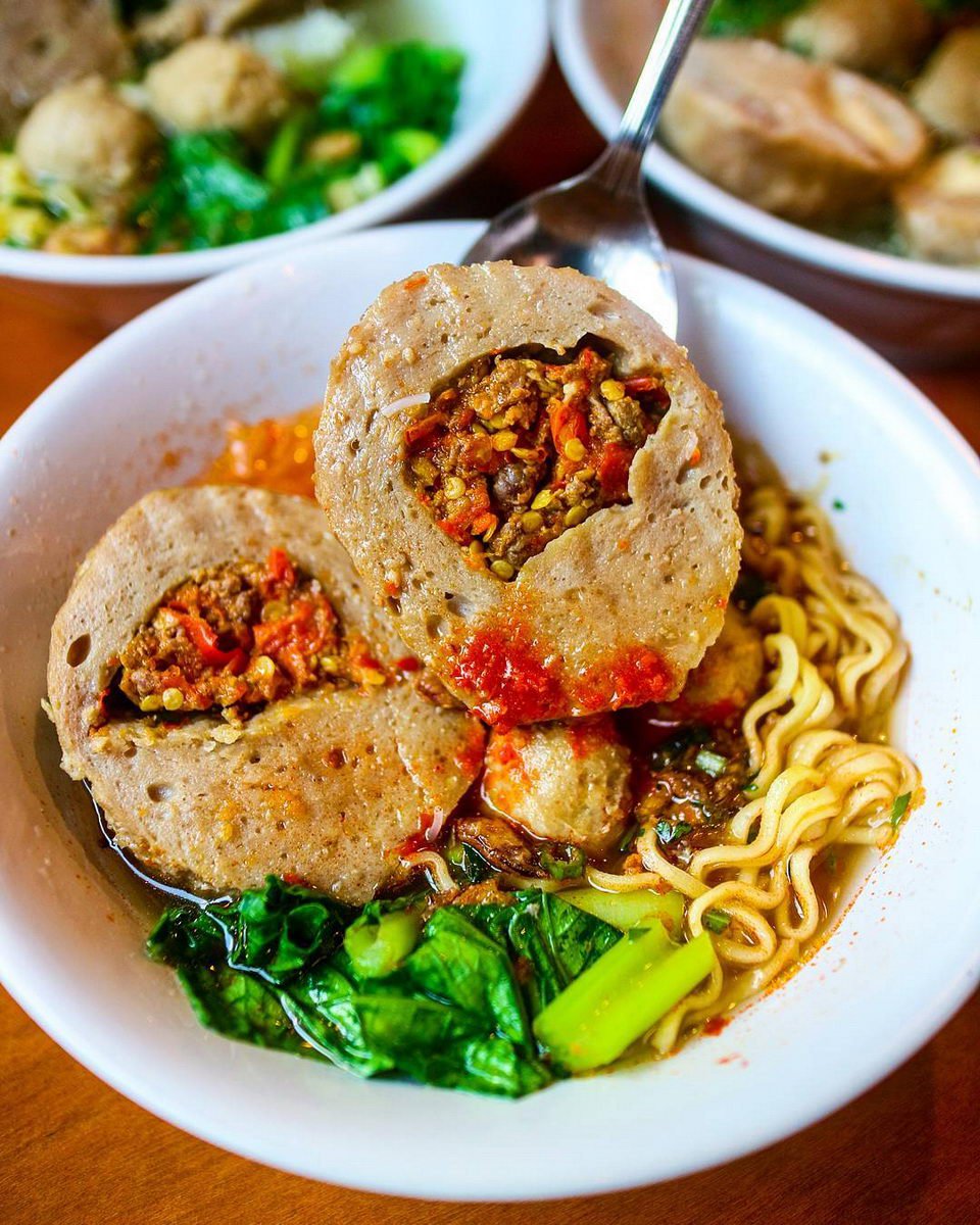 1. Bakso Untung Banyuwangi, 2. Kedai Bakso Osing, 3. Bakso Andre Banyuwangi, 4. Bakso Lobster, 5. Warung Bakso Mbak Tatik, 6. Lesehan Warung Tegal Bakso Mercon, 7. Bakso Kiki