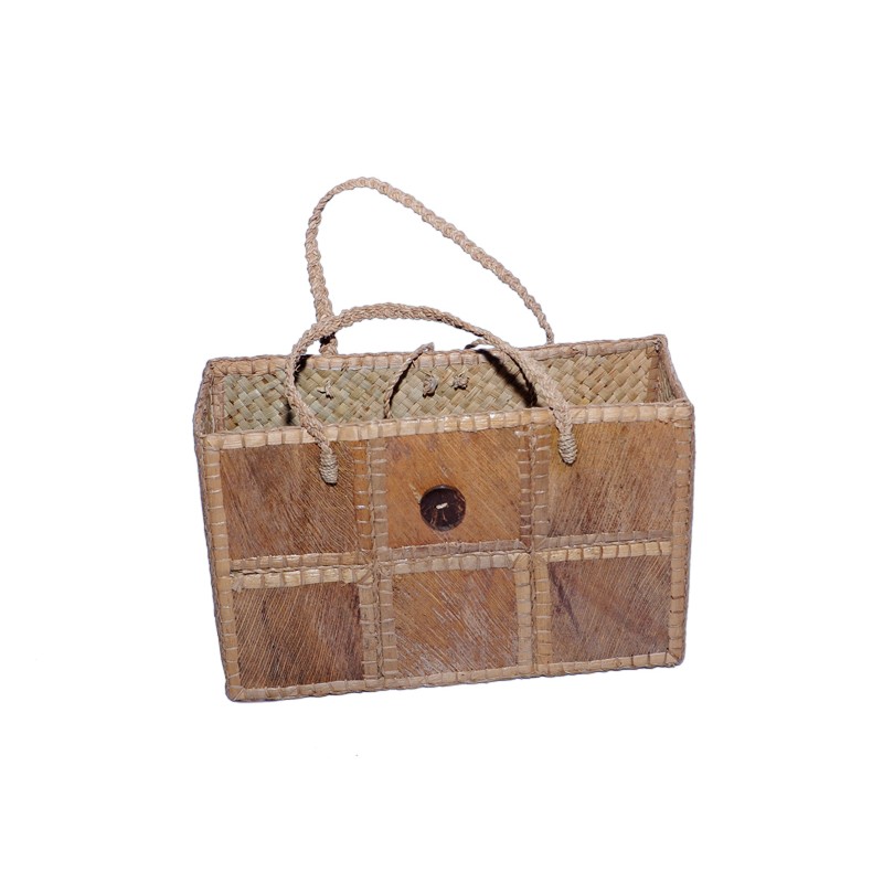1. Batik Banyuwangi, 2. Kaos Banyuwangi, 3. Kerajinan Gintangan Banyuwangi, 4. Panci-Dandang Kalibaru, 5. Kerajinan Tas Batok, 6. Aksesoris Mobil Gandrung, 7. Asbak Kayu, 8. Kerajinan Gelas Lidi Besar, 9. Kerajinan Tas Tapas, 10. Miniatur Gandrung