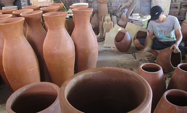 1. Batik Besurek, 2. Kerajinan Kulit Lantung, 3. Miniatur Dol (Alat Musik khas bengkulu), 4. Kerajinan Kayu, 5. Kerajinan Bambu, 6. Kerajinan Batik, 7. Replika Senjata, 8. Kerajinan Tanah liat, 9. Aksesoris Pernak-pernik, 10. Miniatur Kendaraan