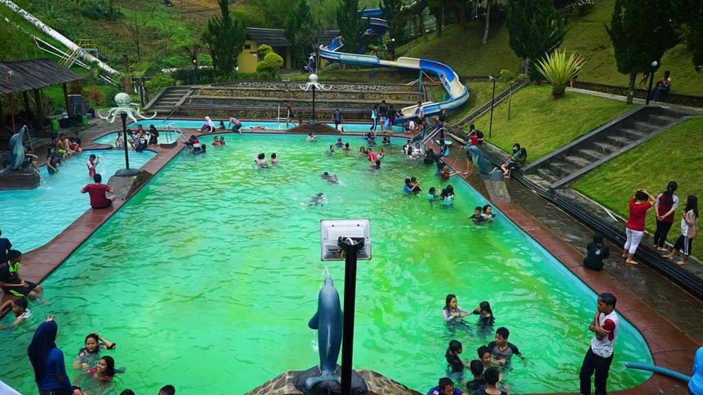 1. Darajat Pass, 2. Sumber Alam Tirtanadi, 3. Awit Sinar Alam, 4. Puncak Darajat, 5. Antralina, 6. Augusta, 7. Sabda Alam, 8. Surya Alam, 9. Kolam Renang Bina, 10. Kondang Sari, 11. Banyoe Sinergi Mandala