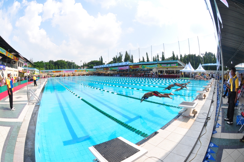 1. Wisata Bajak Laut, 2. Surya Waterboom, 3. Tirta Agung, 4. Bukit Awan, 5. Dynasty, 6. Tiara Club, 7. Malindo, 8. Waterpark Ladiva, 9. Tito’S, 10. Petrokimia