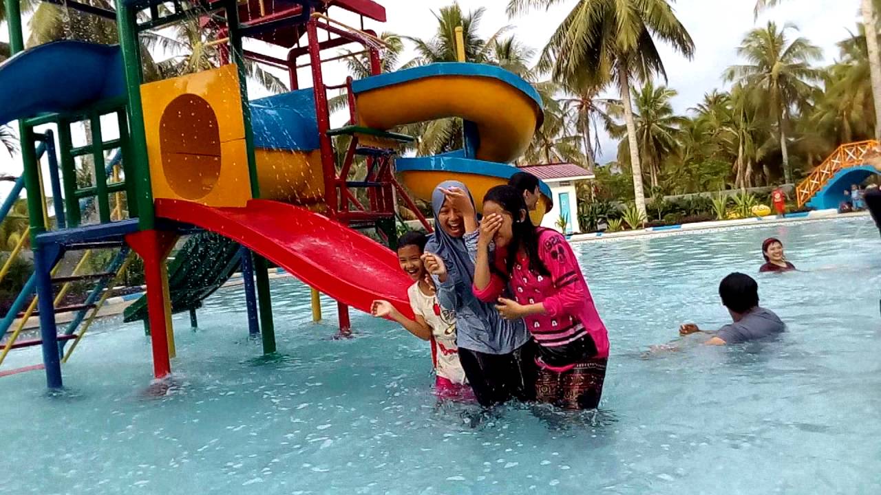 1. Wisata Bajak Laut, 2. Surya Waterboom, 3. Tirta Agung, 4. Bukit Awan, 5. Dynasty, 6. Tiara Club, 7. Malindo, 8. Waterpark Ladiva, 9. Tito’S, 10. Petrokimia