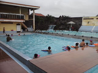 1. Wisata Bajak Laut, 2. Surya Waterboom, 3. Tirta Agung, 4. Bukit Awan, 5. Dynasty, 6. Tiara Club, 7. Malindo, 8. Waterpark Ladiva, 9. Tito’S, 10. Petrokimia